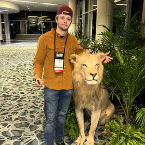 Meet your Posher, Logan